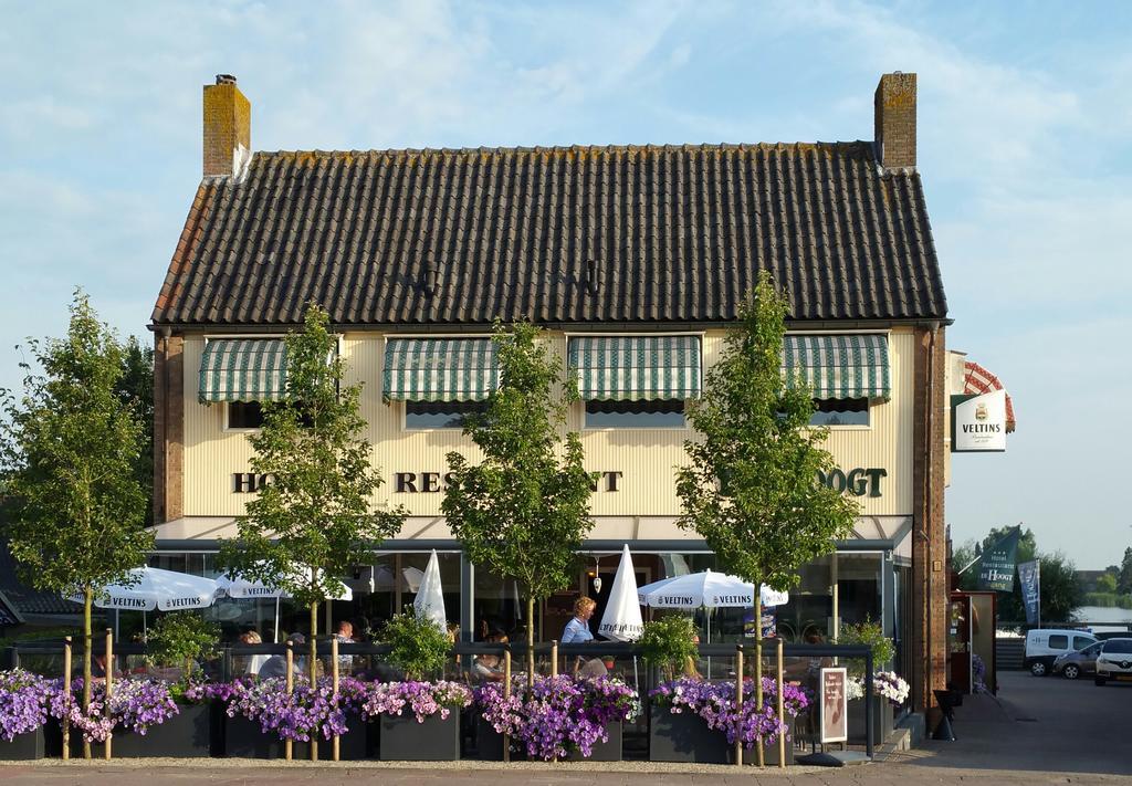 Hotel Restaurant De Hoogt Maasdam Exterior foto